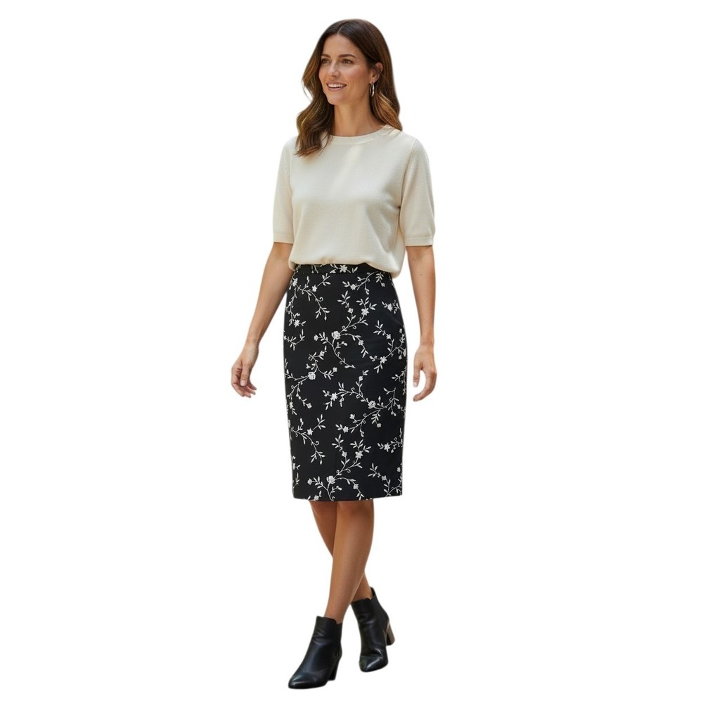 Casual Corner Annex Pencil Skirt Womens Size 8 Black White Floral Lined Back Zip